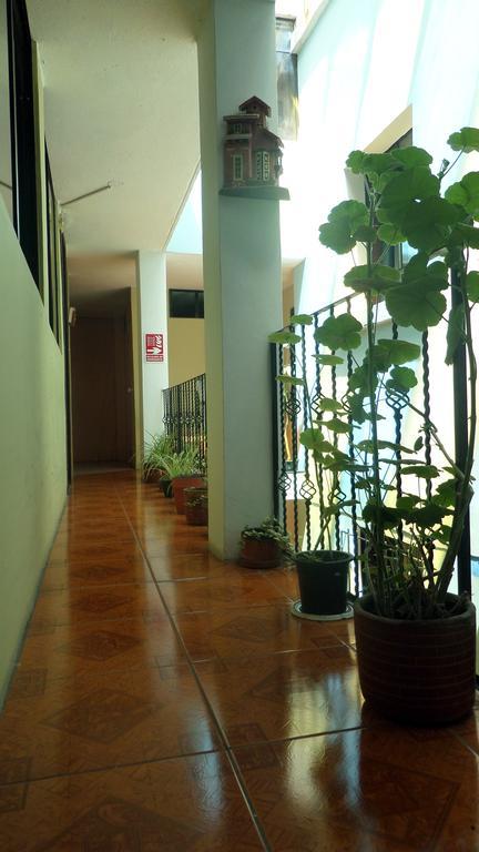 Jhomana Guesthouse Кито Экстерьер фото